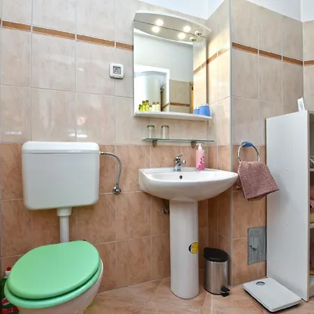 Apartment Ferienwohnung Fuer 4 Personen Ca 50 Qm In Galizana, Istrien Istrische Riviera *