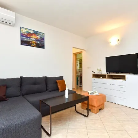 Ferienwohnung Fuer 4 Personen Ca 50 Qm In Galizana, Istrien Istrische Riviera Apartment Pula