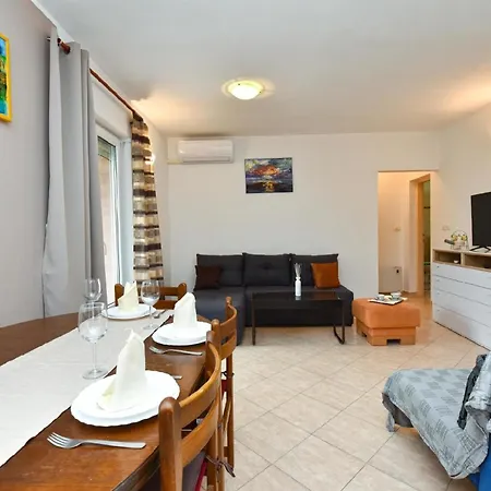 Apartment Ferienwohnung Fuer 4 Personen Ca 50 Qm In Galizana, Istrien Istrische Riviera Pula