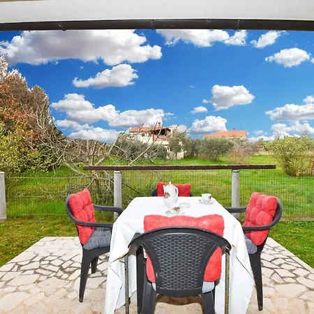 Ferienwohnung Fuer 4 Personen Ca 50 Qm In Galizana, Istrien Istrische Riviera * Pula