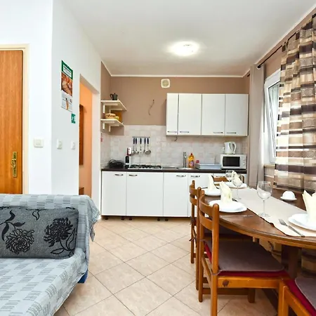Apartment Ferienwohnung Fuer 4 Personen Ca 50 Qm In Galizana, Istrien Istrische Riviera Pula